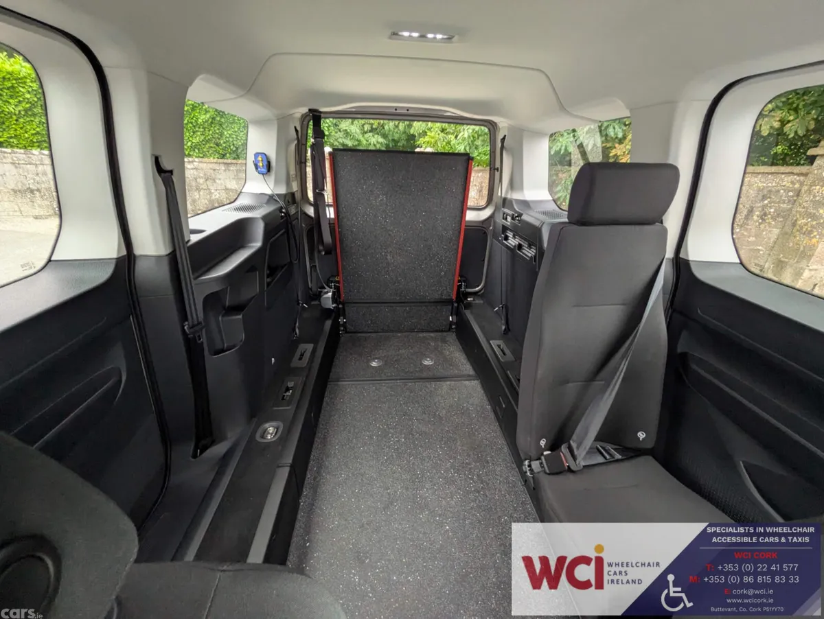 Ford Tourneo Connect MPV, Diesel, 2024, Silver