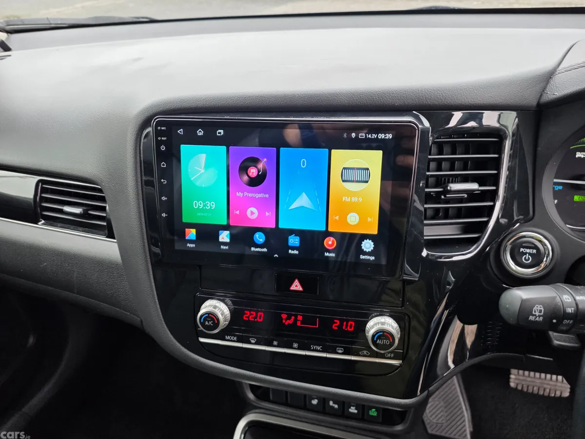Mitsubishi Outlander SUV, Petrol Plug-in Hybrid, 2022, White