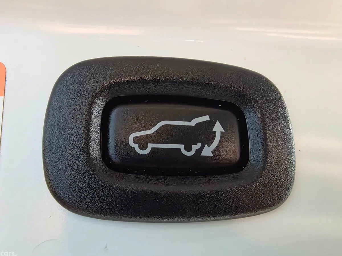 Mitsubishi Outlander SUV, Petrol Plug-in Hybrid, 2022, White
