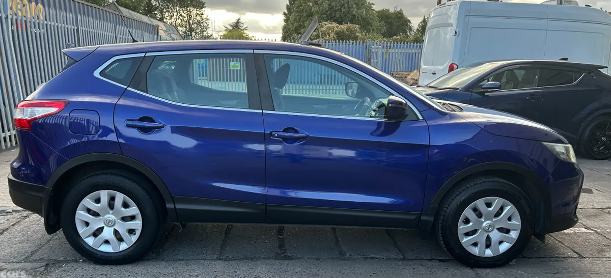 Nissan Qashqai Hatchback, Diesel, 2015, Blue