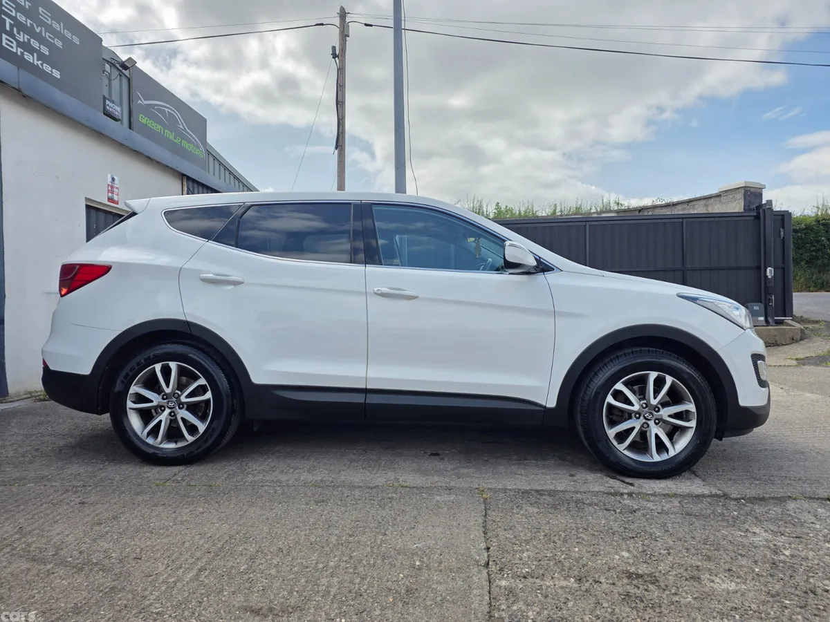 Hyundai Santa Fe SUV, Diesel, 2014, White