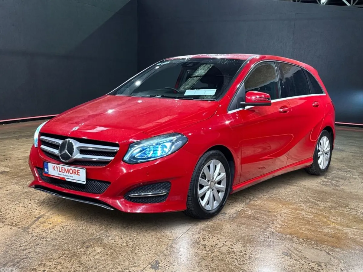 Mercedes-Benz B-Class Hatchback, Petrol, 2017, Red