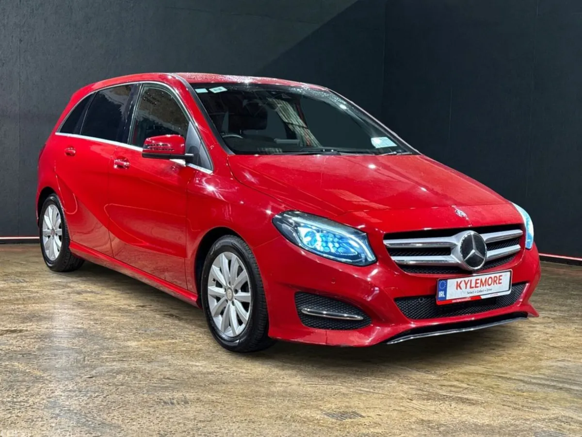 Mercedes-Benz B-Class Hatchback, Petrol, 2017, Red
