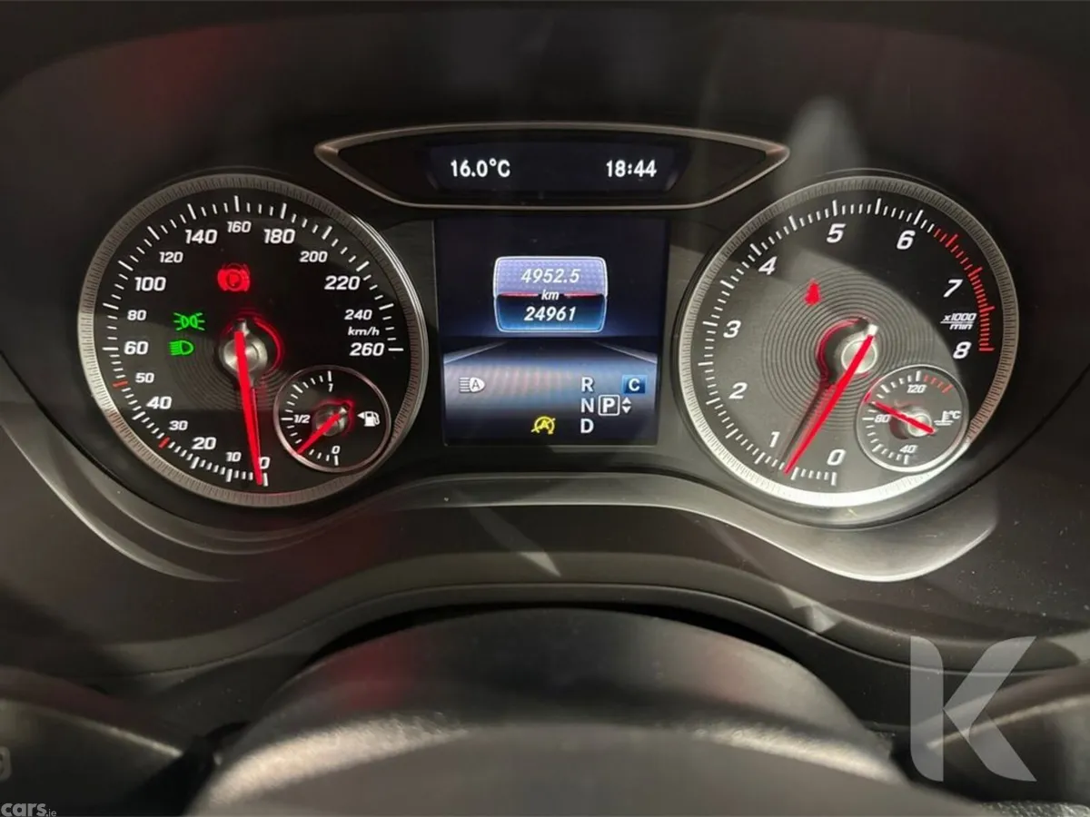 Mercedes-Benz B-Class Hatchback, Petrol, 2017, Red