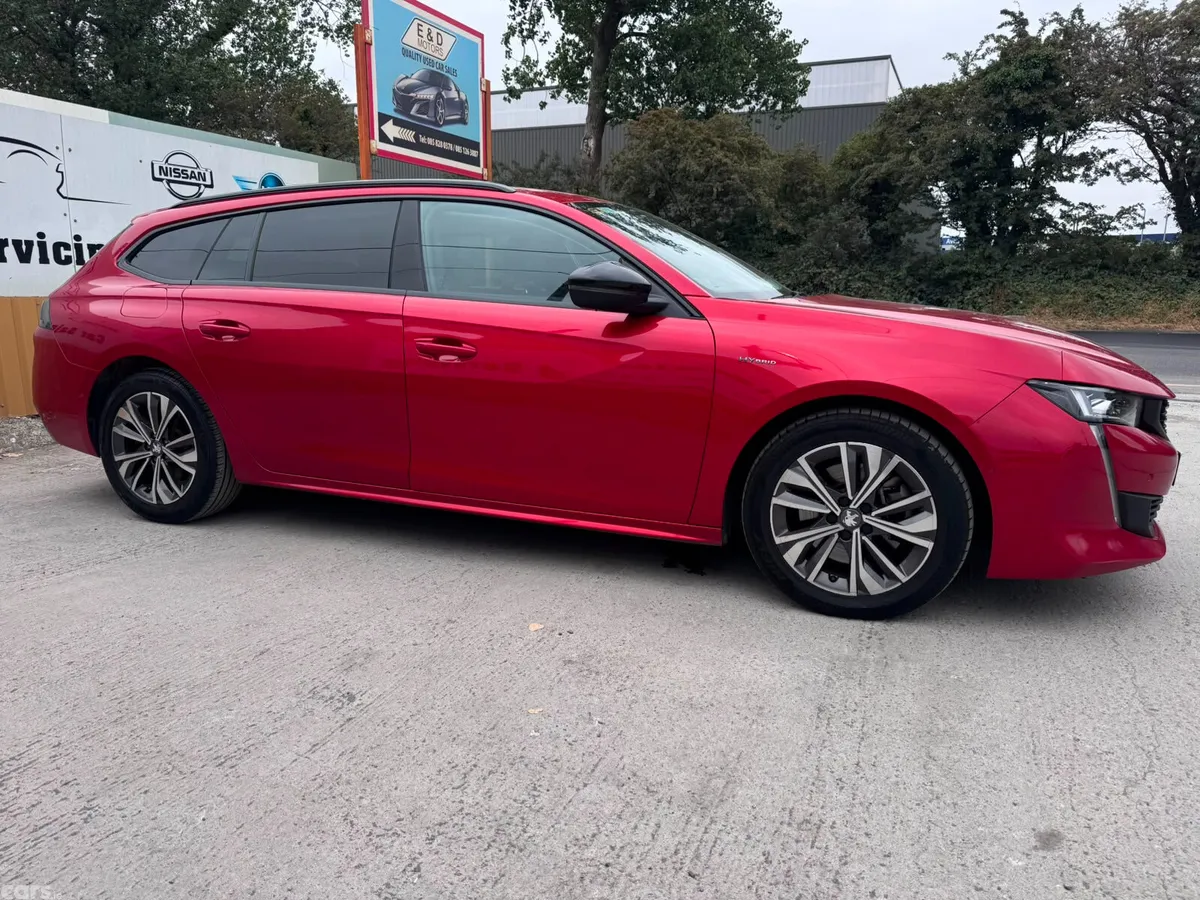 Peugeot 508 Estate/Jeep, Petrol Plug-in Hybrid, 2022, Red