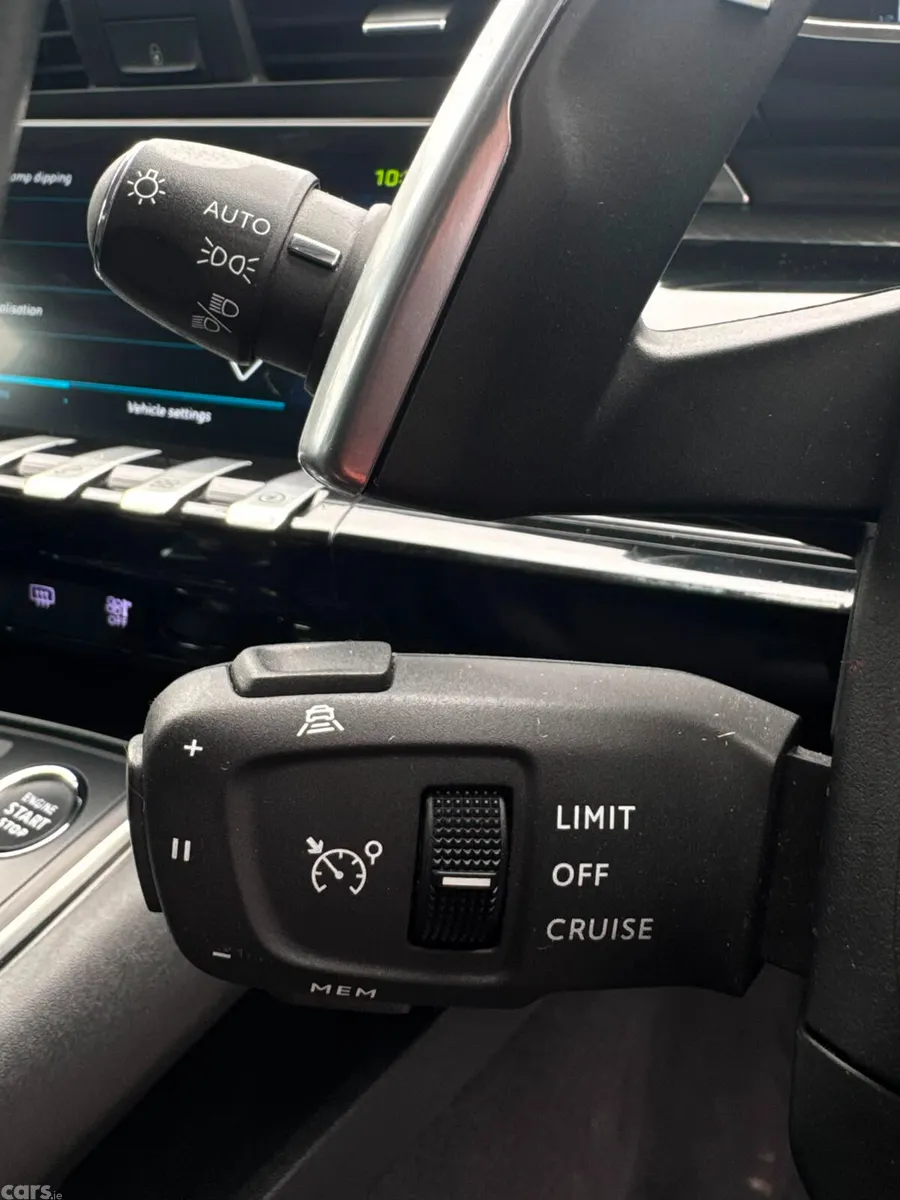Peugeot 508 Estate/Jeep, Petrol Plug-in Hybrid, 2022, Red