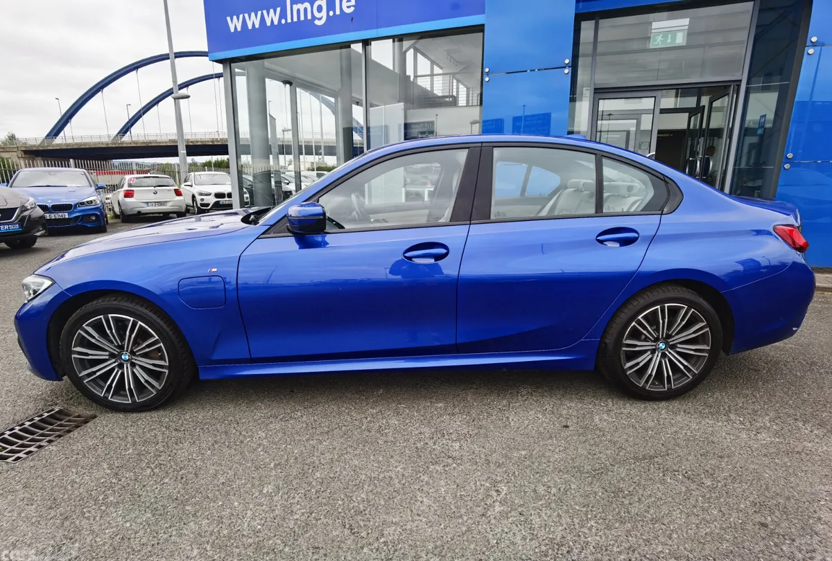 BMW 3-Series Saloon, Petrol Plug-in Hybrid, 2021, Blue