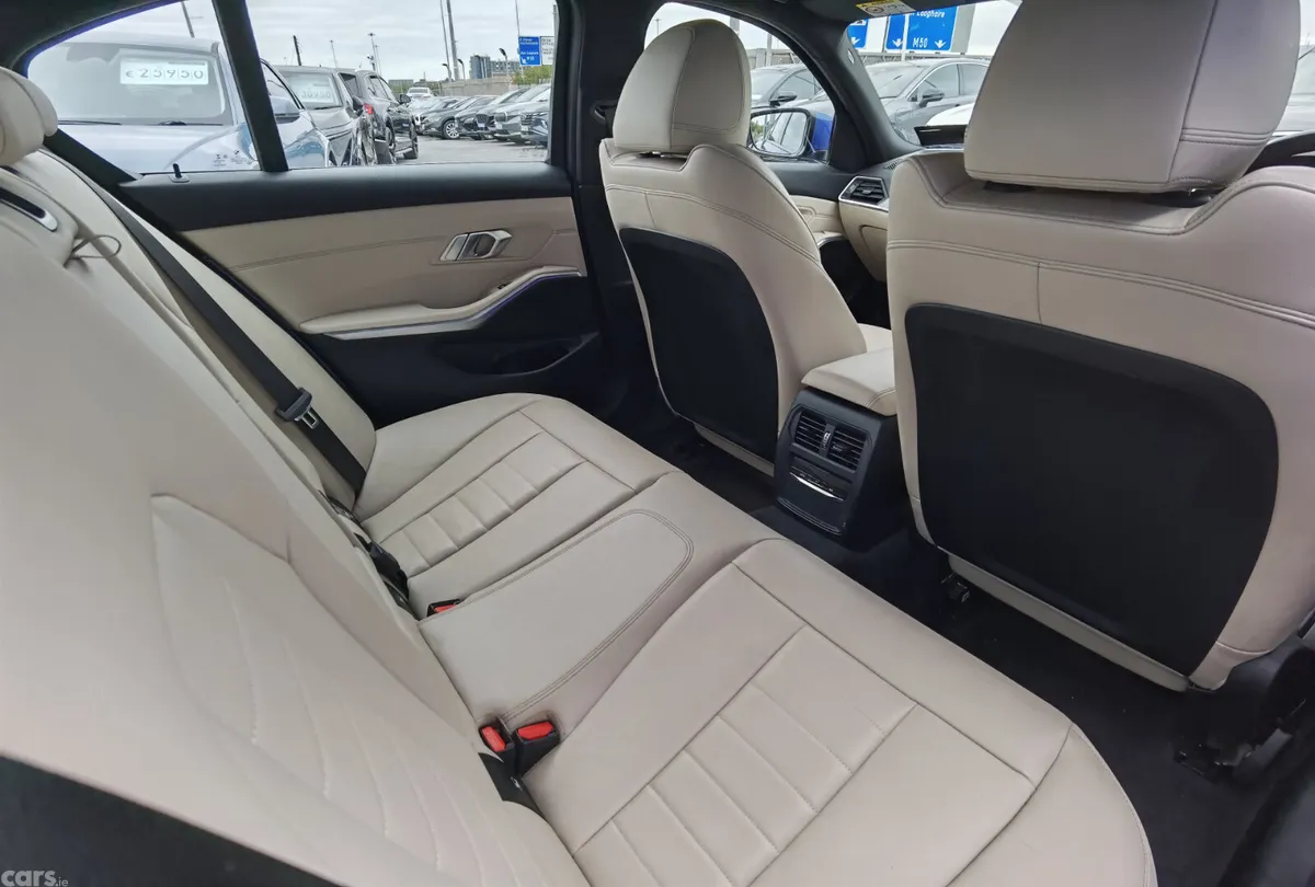 BMW 3-Series Saloon, Petrol Plug-in Hybrid, 2021, Blue