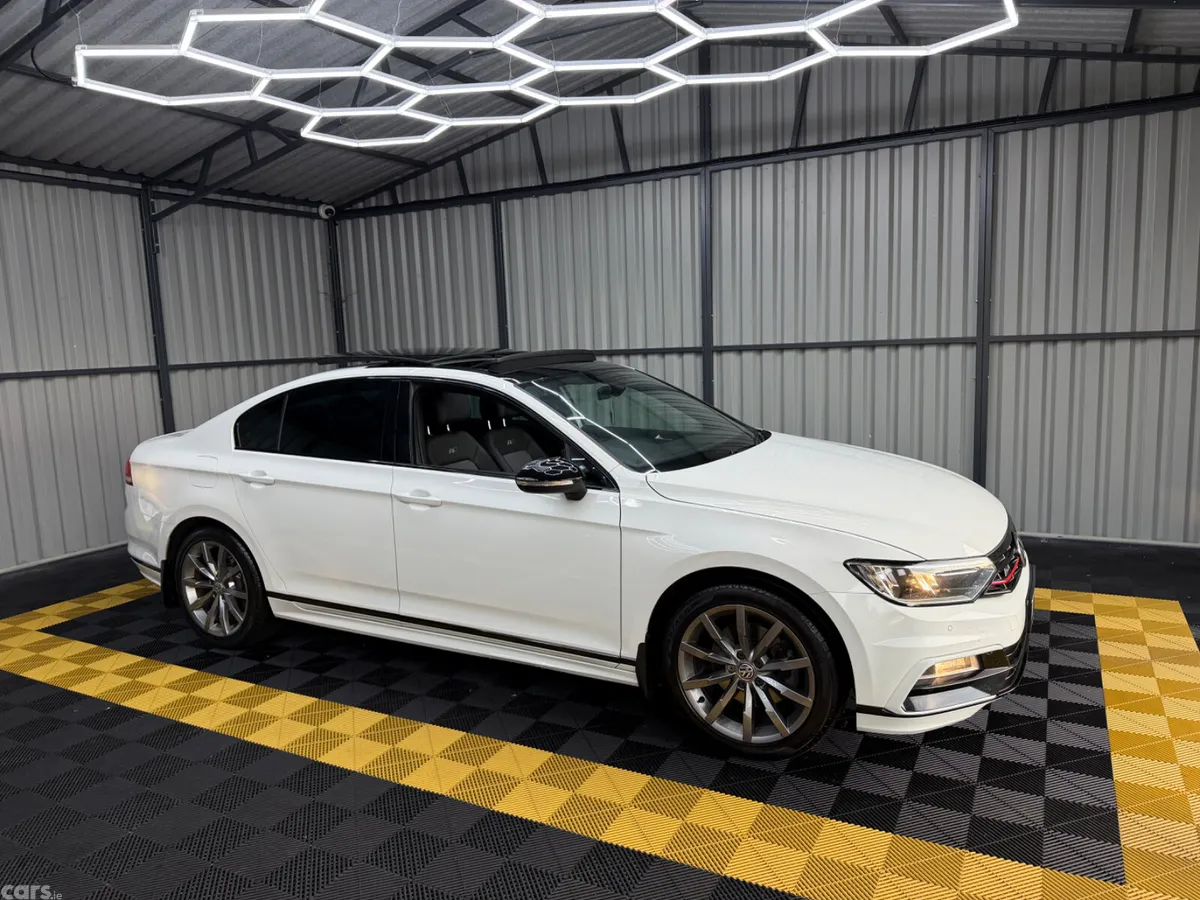 Volkswagen Passat Saloon, Diesel, 2017, White
