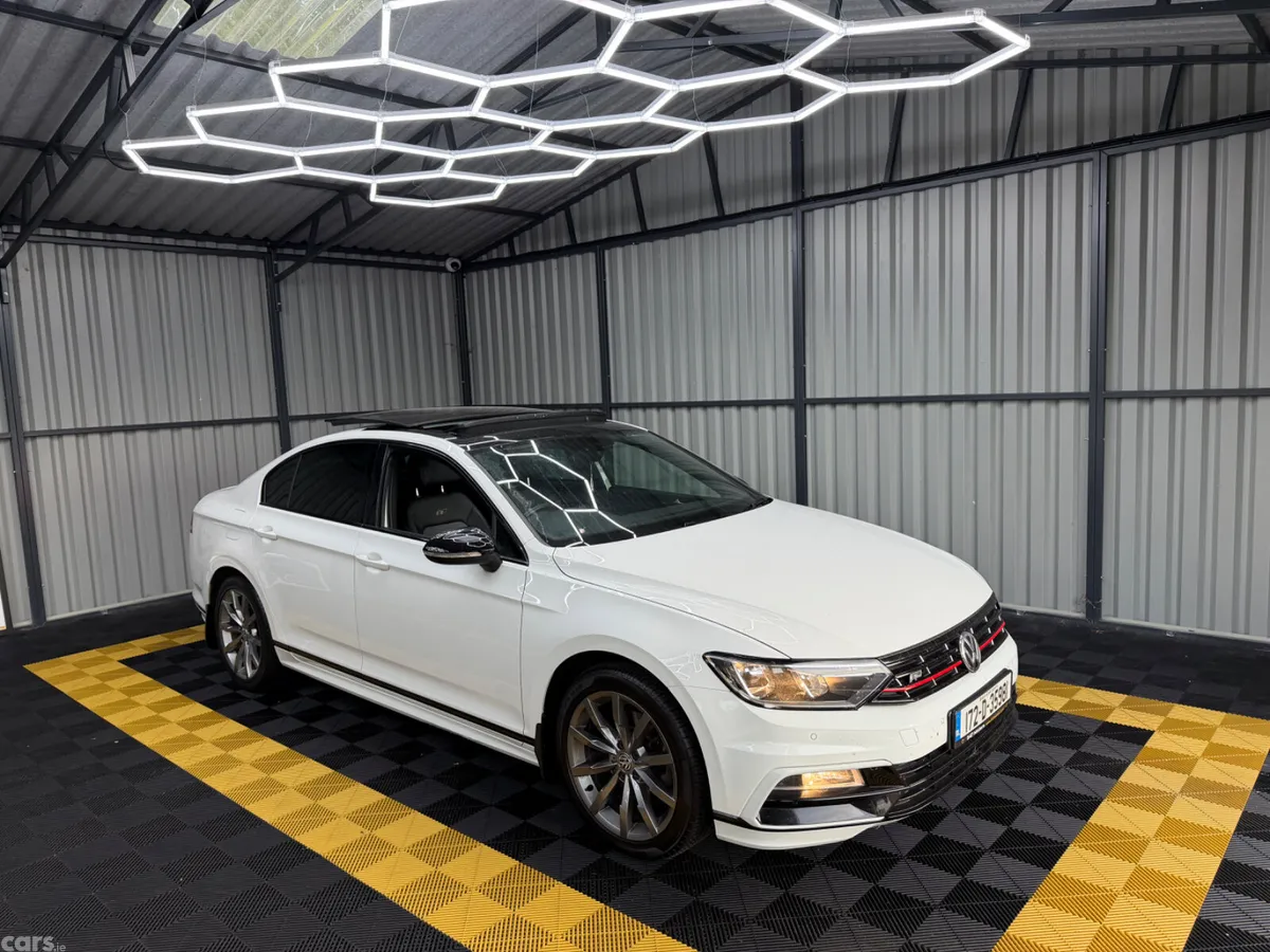 Volkswagen Passat Saloon, Diesel, 2017, White