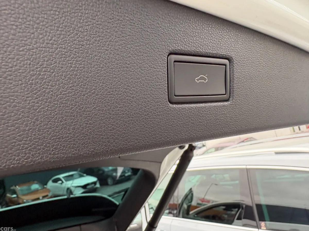 Volkswagen Tiguan SUV, Petrol, 2023, White