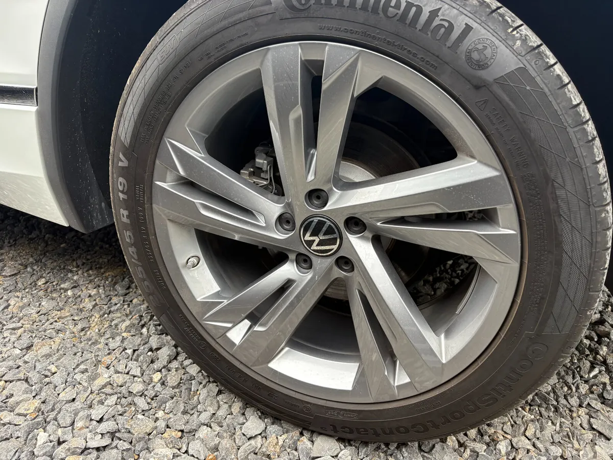 Volkswagen Tiguan SUV, Petrol, 2023, White