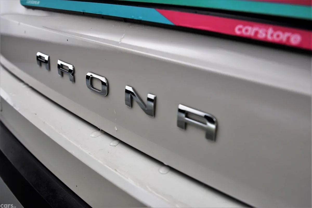 SEAT Arona SUV, Diesel, 2019, White