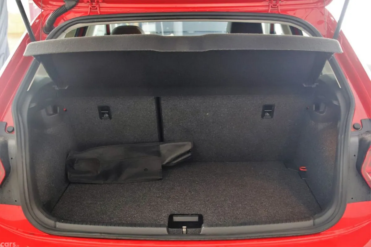 Volkswagen Polo Hatchback, Petrol, 2021, Red