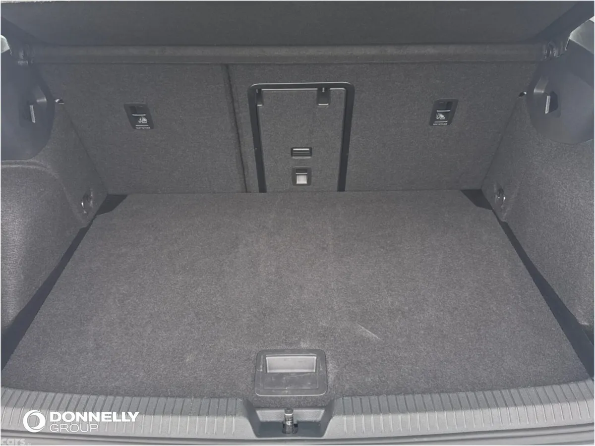Volkswagen Golf Hatchback, Petrol, 2025, Silver