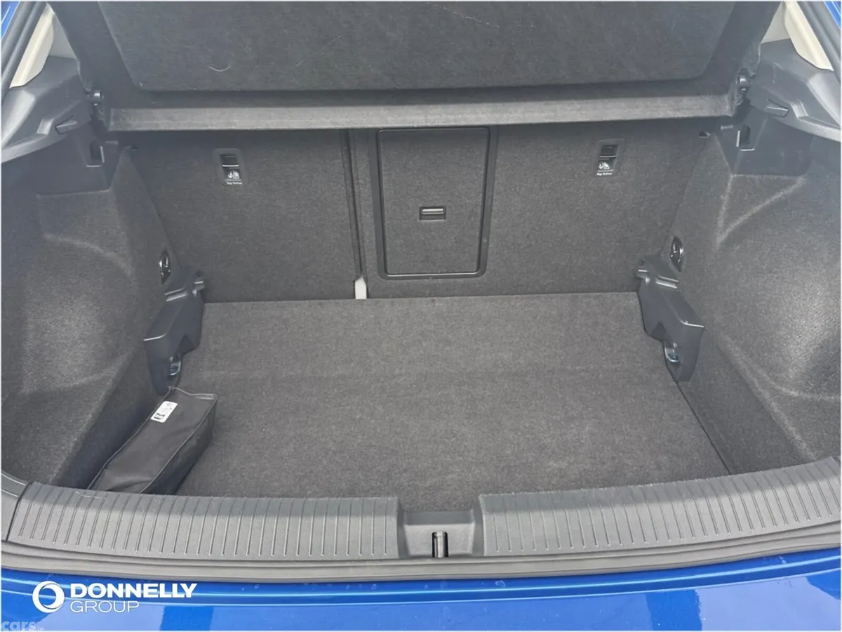 Volkswagen T-Roc Hatchback, Diesel, 2025, Blue