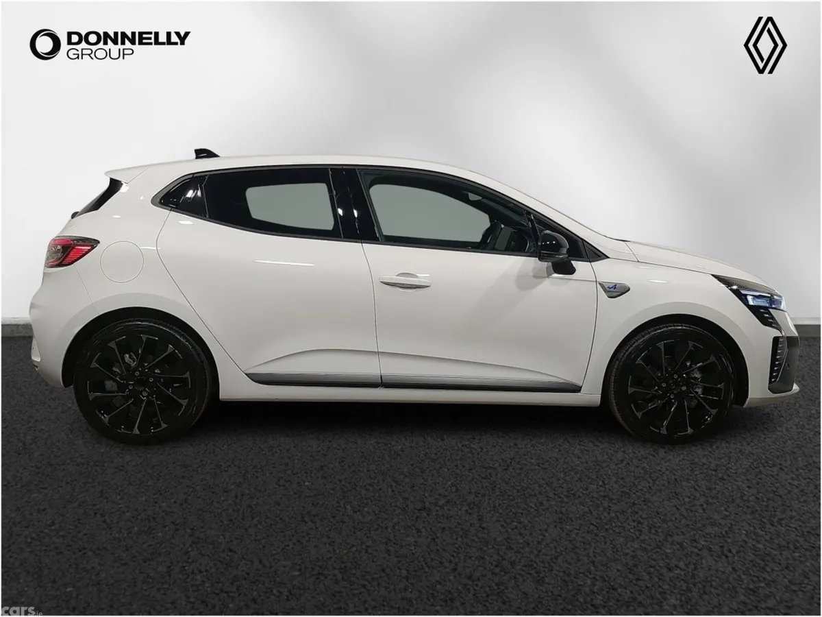Renault Clio Hatchback, 2026, 