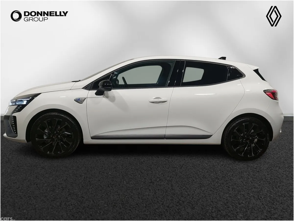 Renault Clio Hatchback, 2026, 