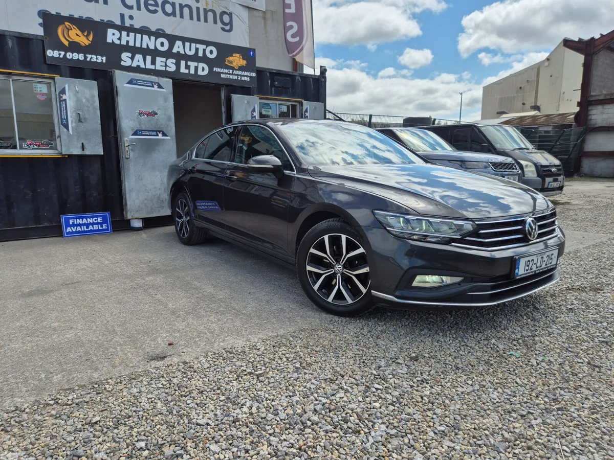 Volkswagen Passat Saloon, Diesel, 2019, Grey