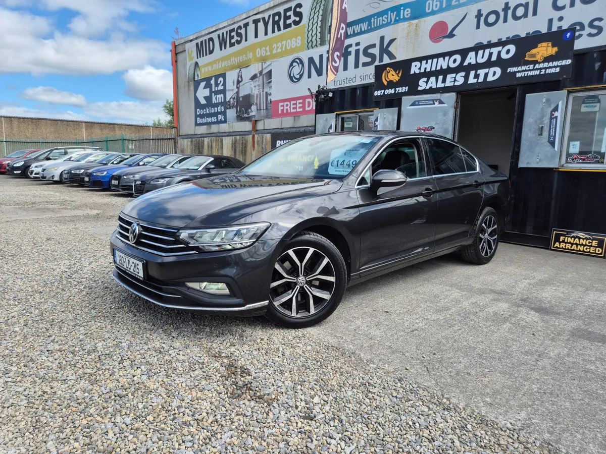 Volkswagen Passat Saloon, Diesel, 2019, Grey