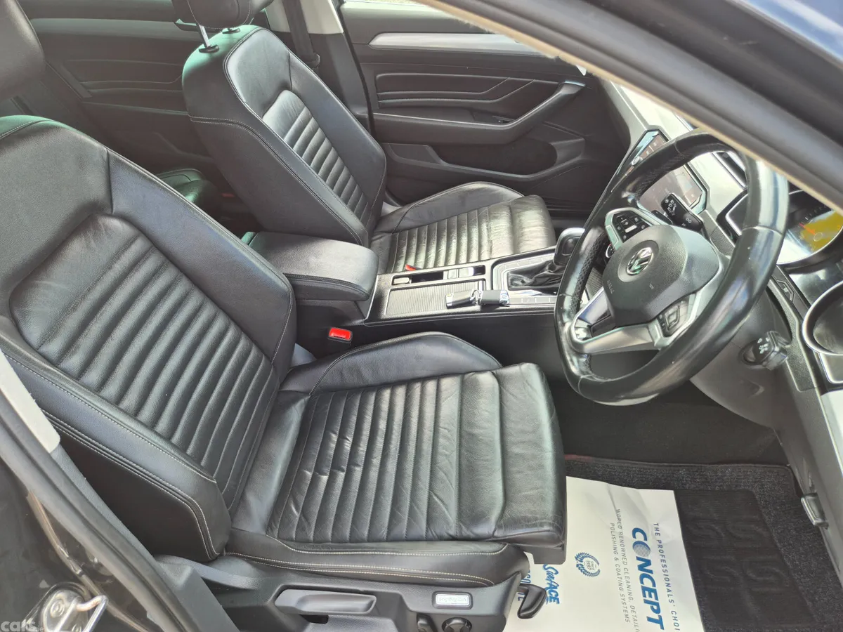 Volkswagen Passat Saloon, Diesel, 2019, Grey
