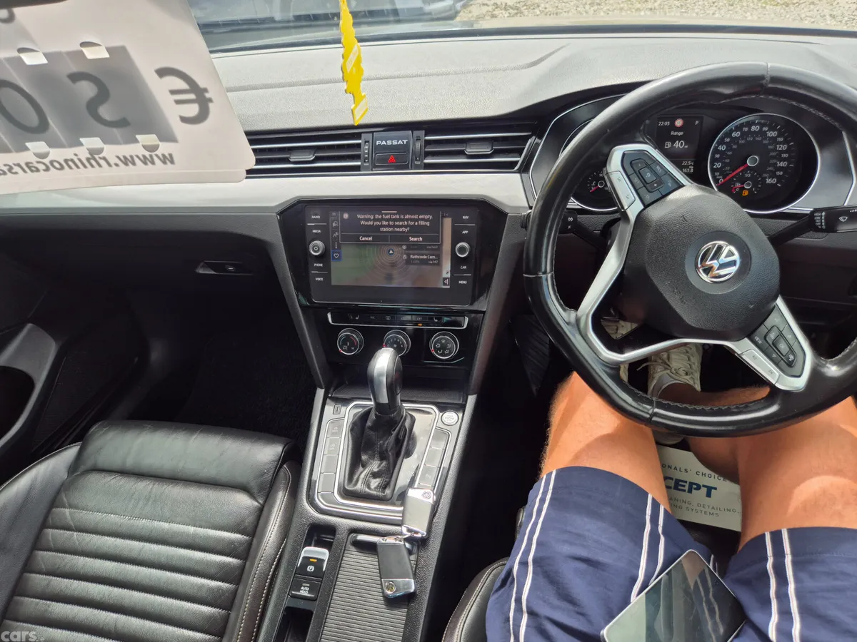 Volkswagen Passat Saloon, Diesel, 2019, Grey