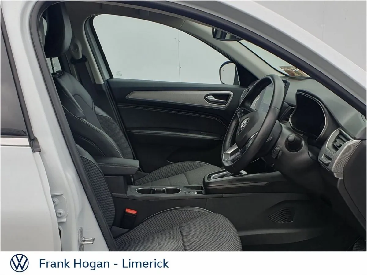 Renault Arkana Hatchback, Petrol, 2023, White