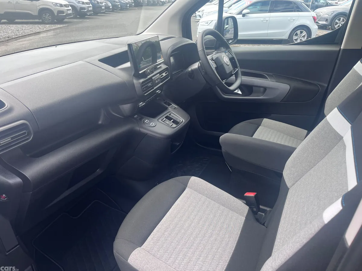 Citroen Berlingo Multispace MPV, Diesel, 2027, Black