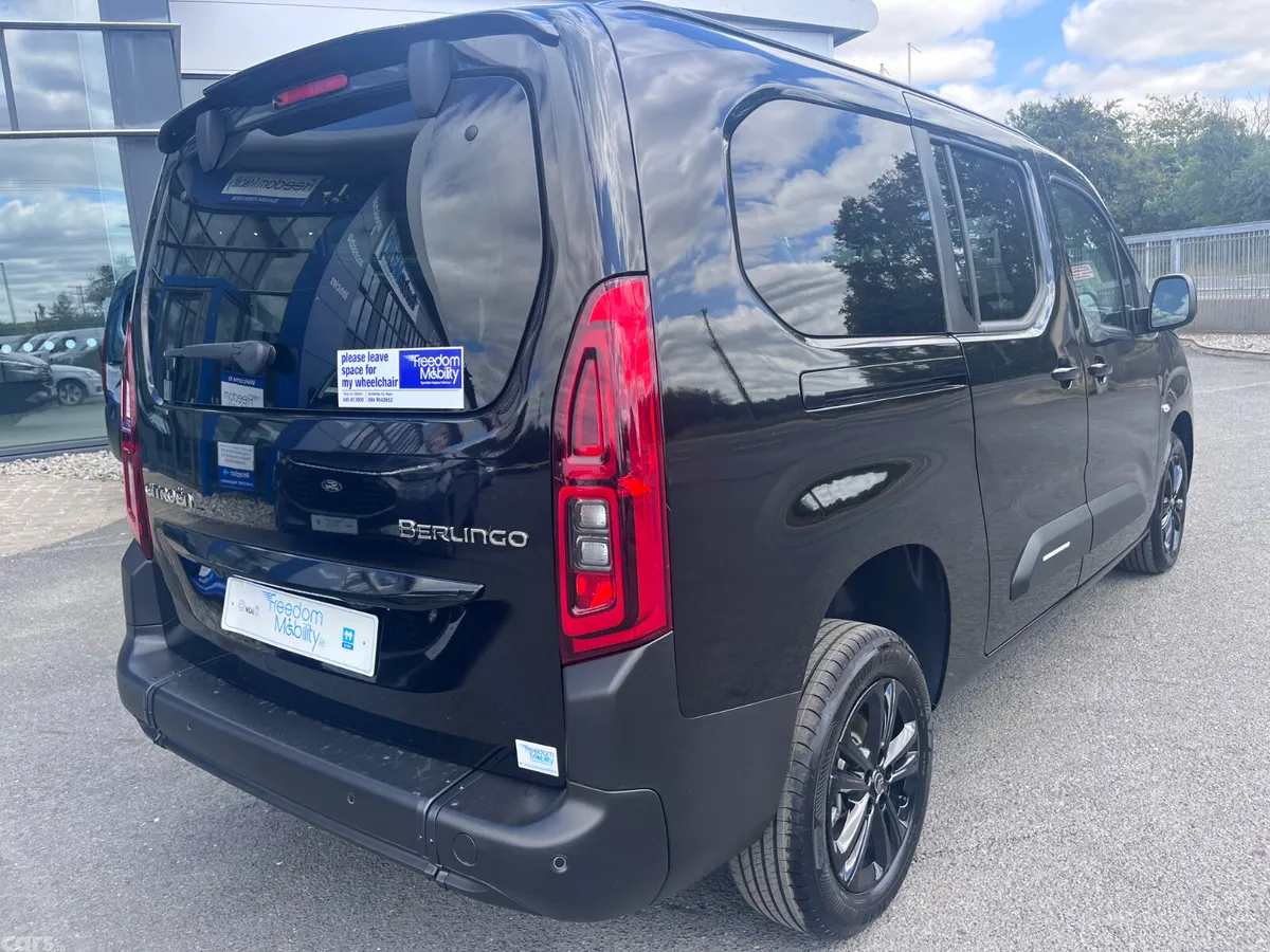 Citroen Berlingo Multispace MPV, Diesel, 2027, Black