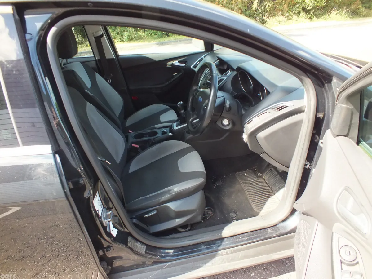 Ford Focus Hatchback, Petrol, 2014, Black