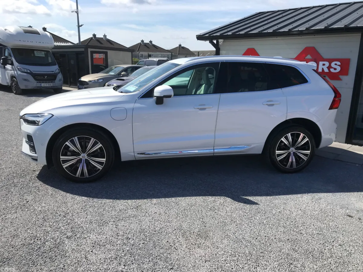 Volvo XC60 SUV, Petrol Plug-in Hybrid, 2022, White