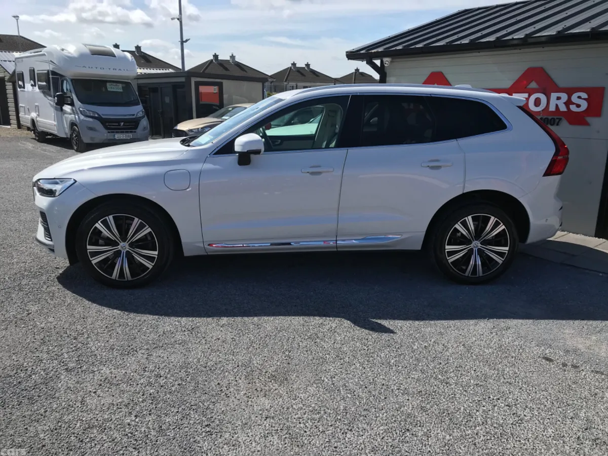 Volvo XC60 SUV, Petrol Plug-in Hybrid, 2022, White
