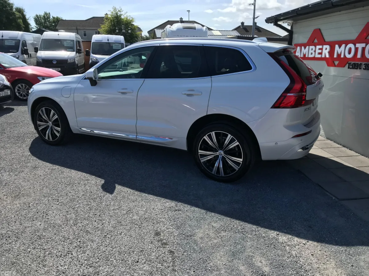 Volvo XC60 SUV, Petrol Plug-in Hybrid, 2022, White