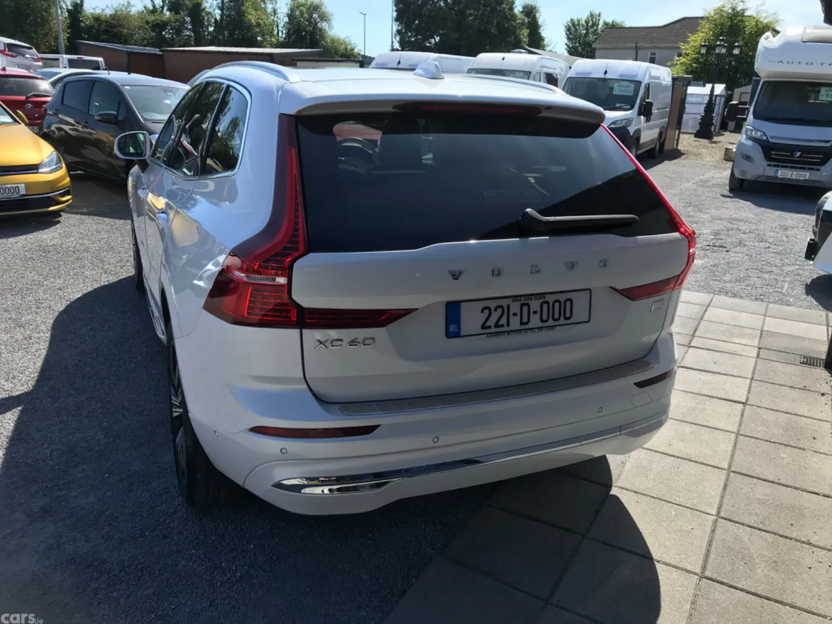 Volvo XC60 SUV, Petrol Plug-in Hybrid, 2022, White