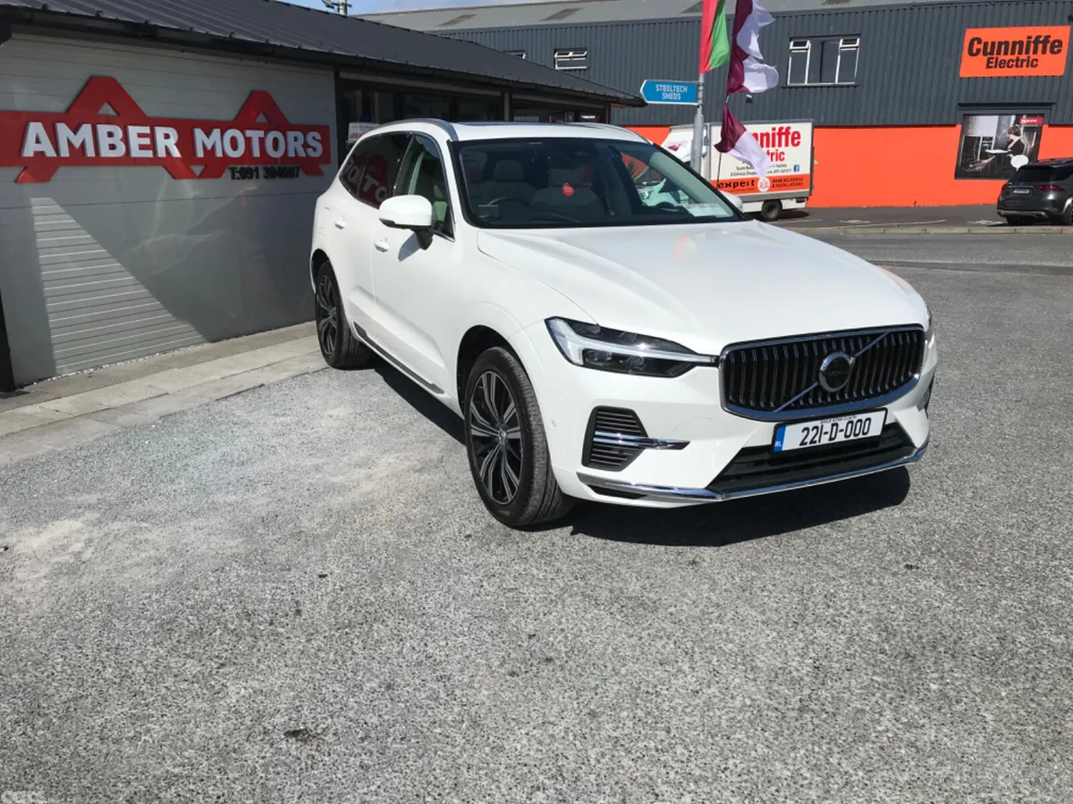 Volvo XC60 SUV, Petrol Plug-in Hybrid, 2022, White
