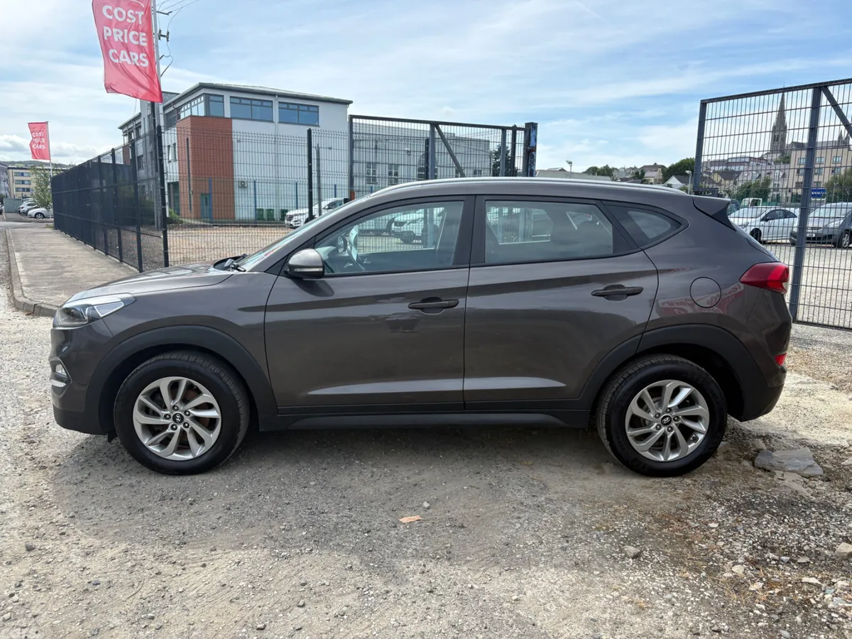 Hyundai Tucson SUV, Diesel, 2016, Grey