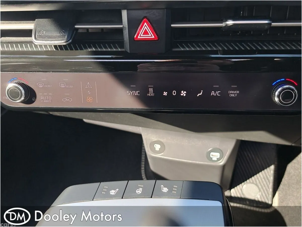 Kia EV6 MPV, Electric, 2024, White