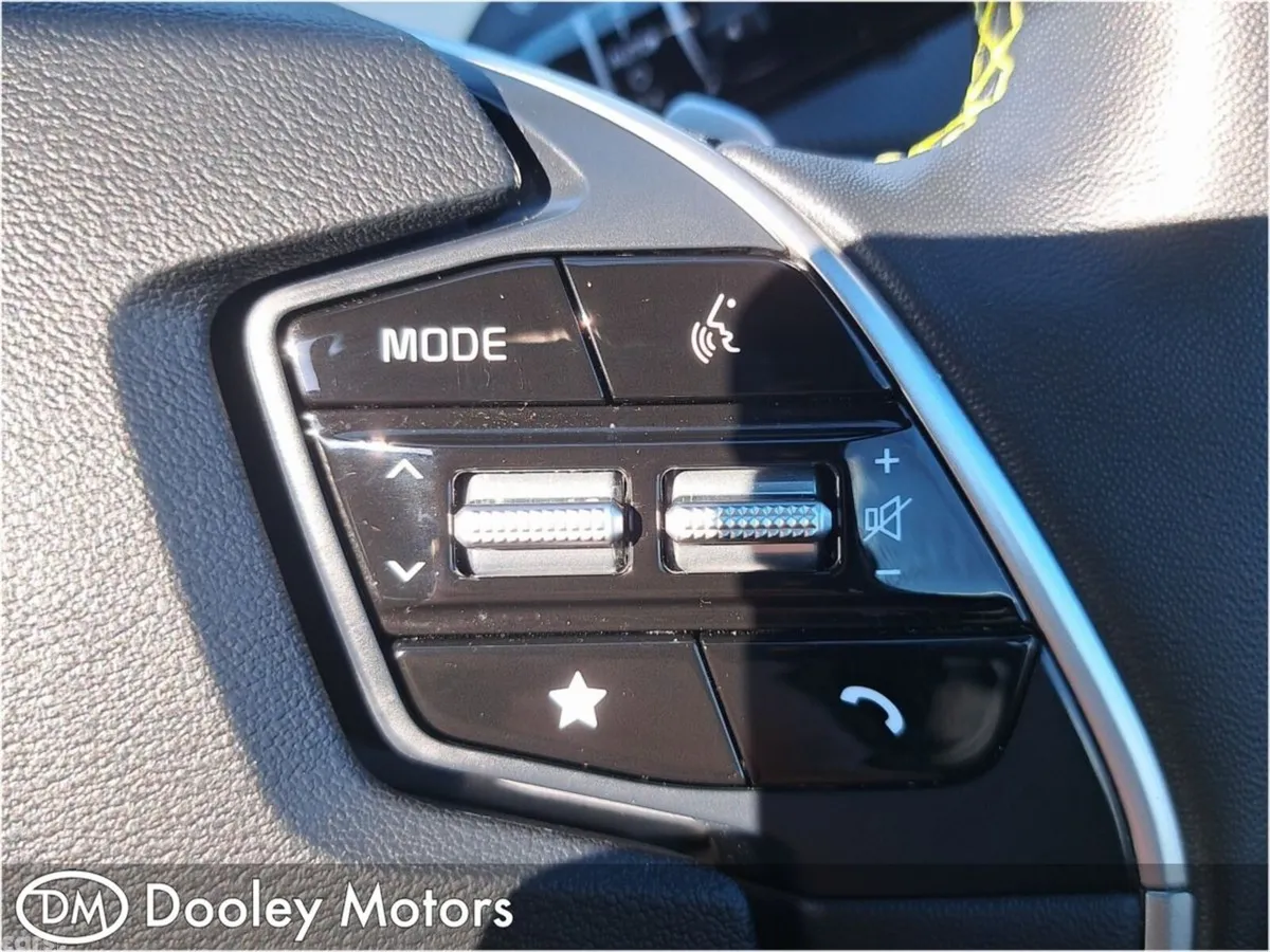Kia EV6 MPV, Electric, 2024, White