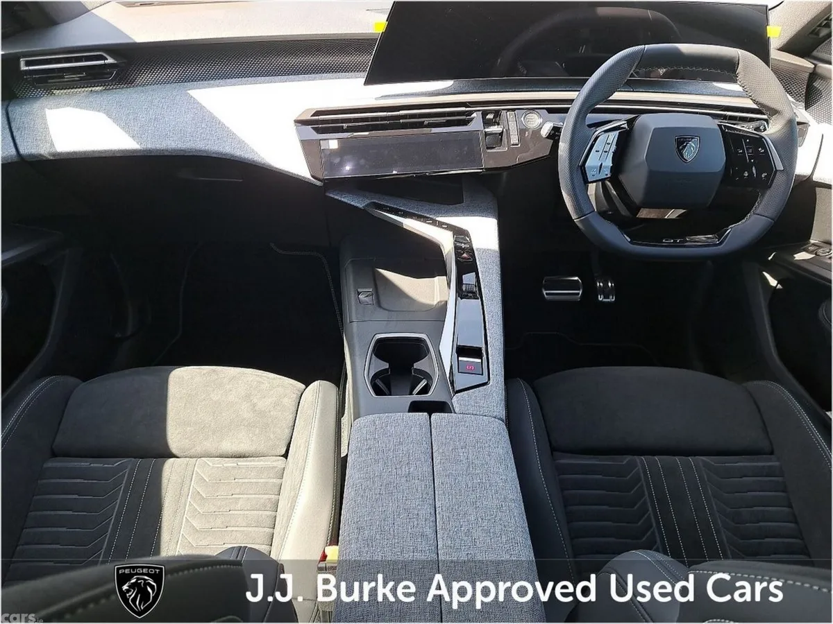 Peugeot 5008 SUV, Petrol Hybrid, 2026, Grey