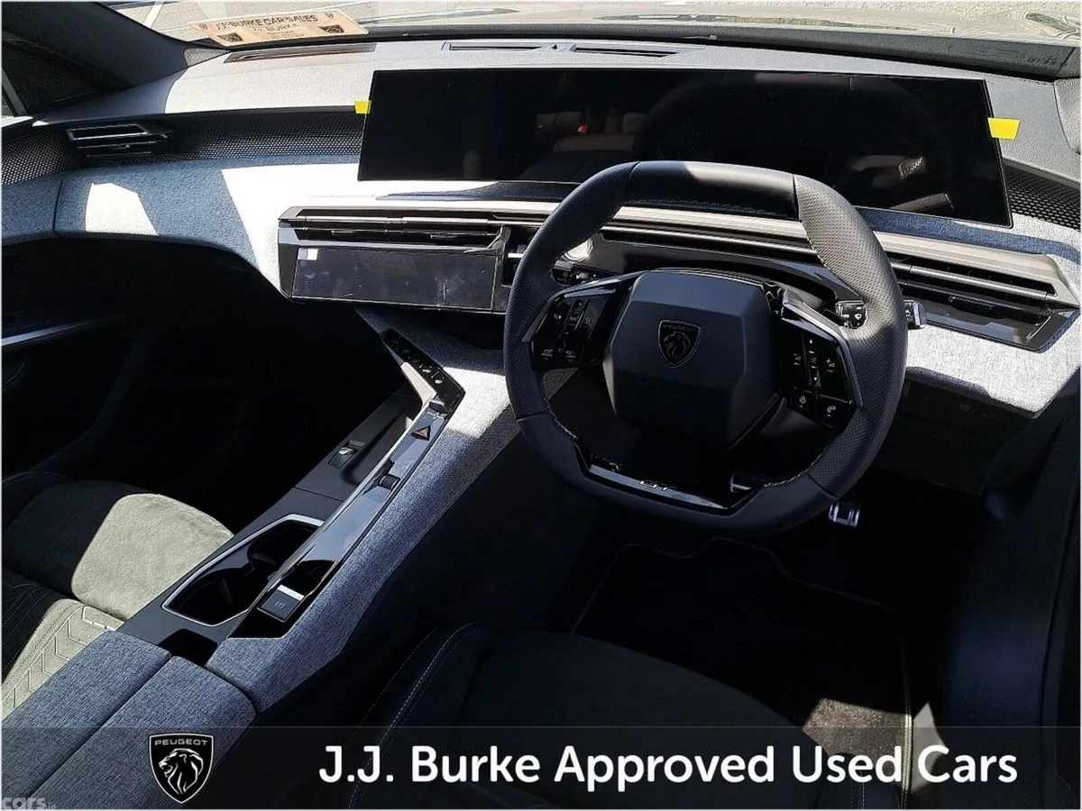 Peugeot 5008 SUV, Petrol Hybrid, 2026, Grey