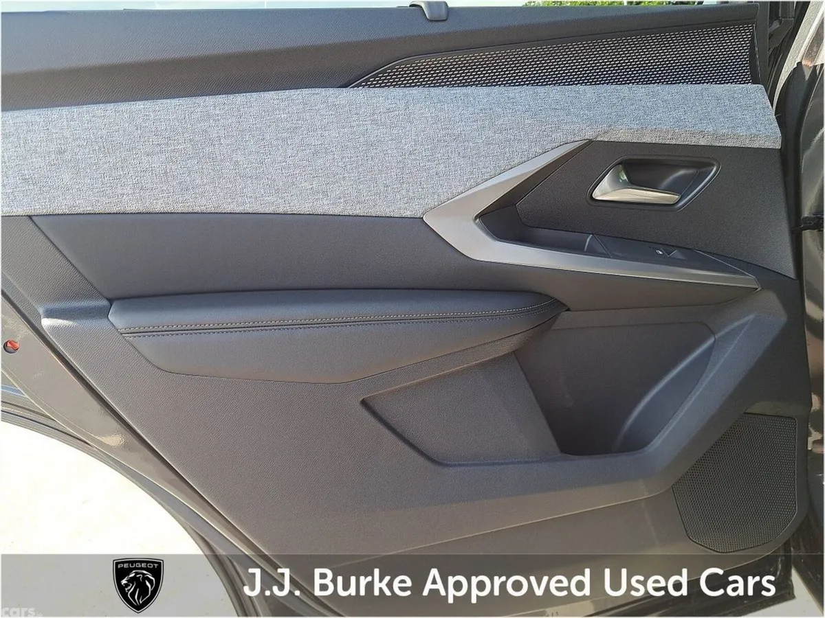 Peugeot 5008 SUV, Petrol Hybrid, 2026, Grey