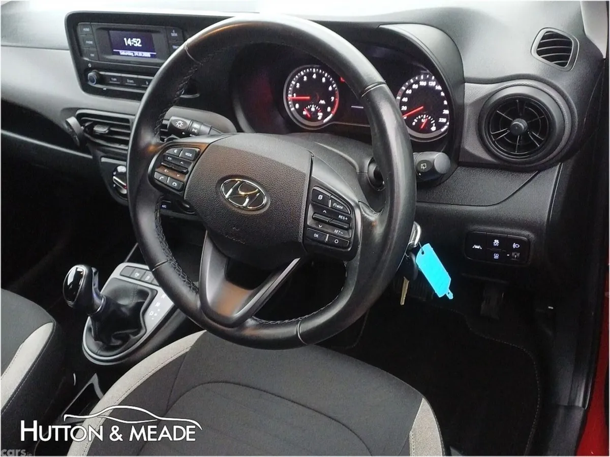 Hyundai i10 Hatchback, Petrol, 2022, Red