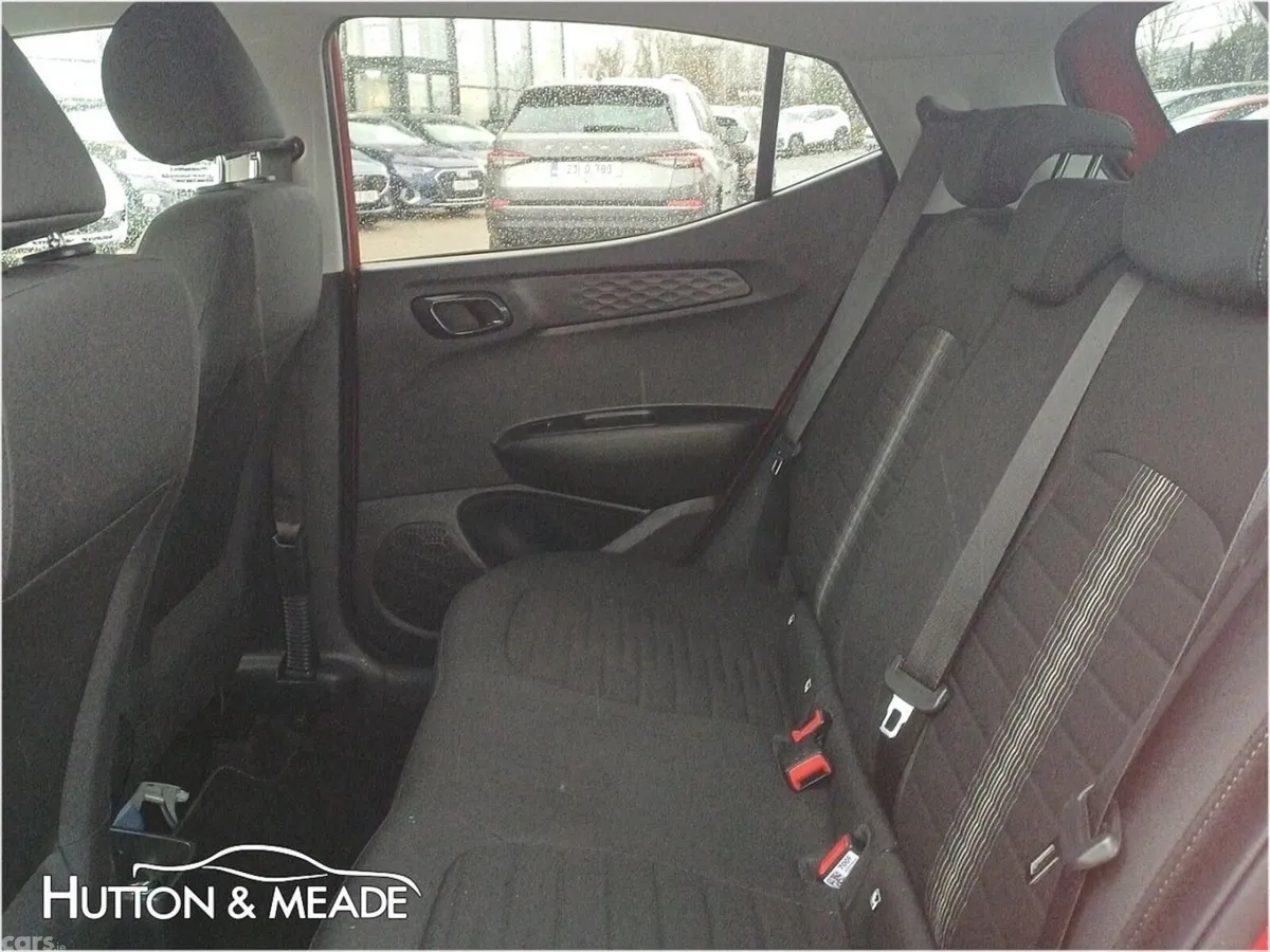 Hyundai i10 Hatchback, Petrol, 2022, Red