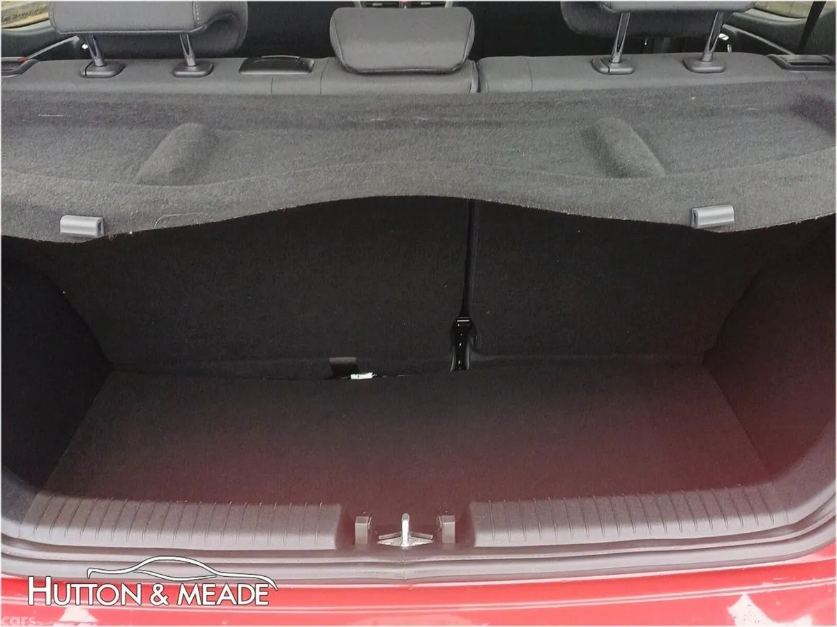Hyundai i10 Hatchback, Petrol, 2022, Red