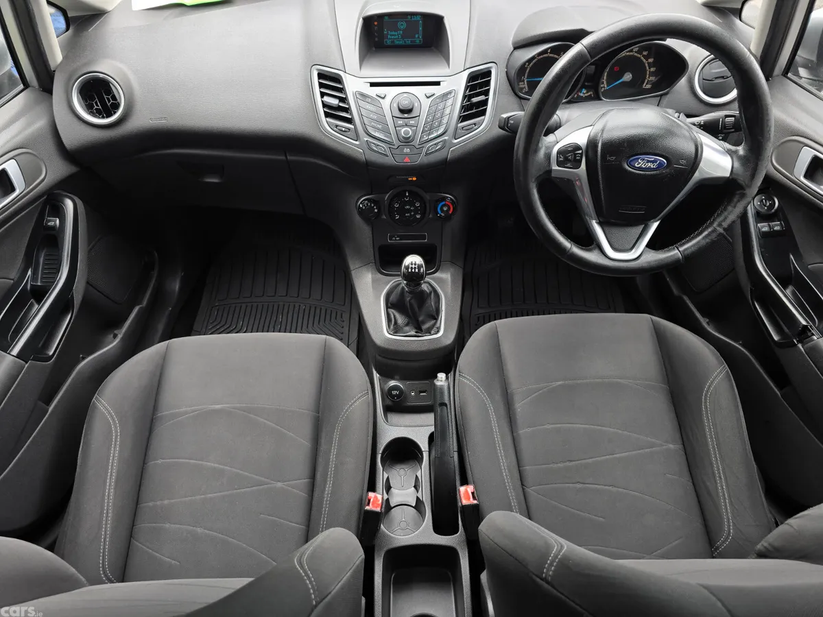 Ford Fiesta Hatchback, Petrol, 2015, Silver