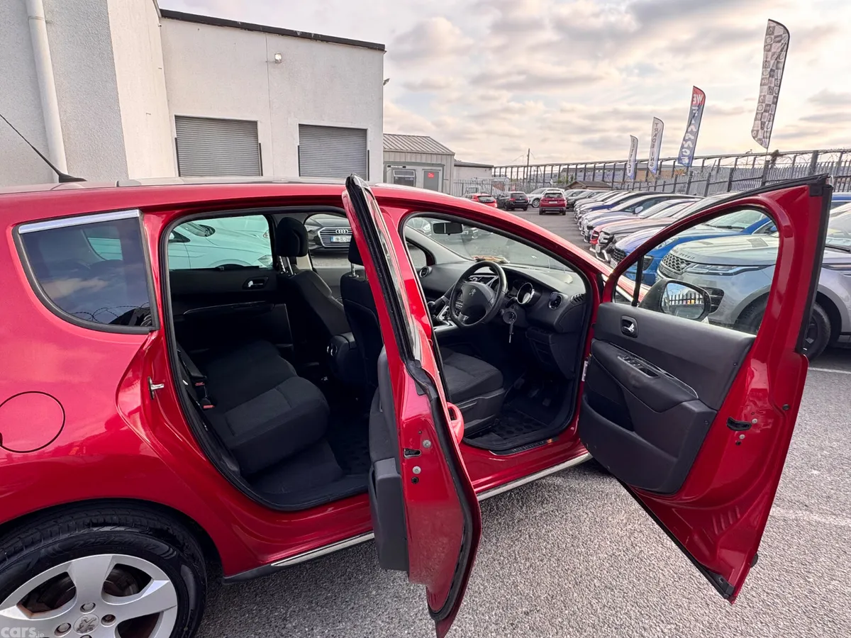 Peugeot 3008 MPV, Diesel, 2010, Red