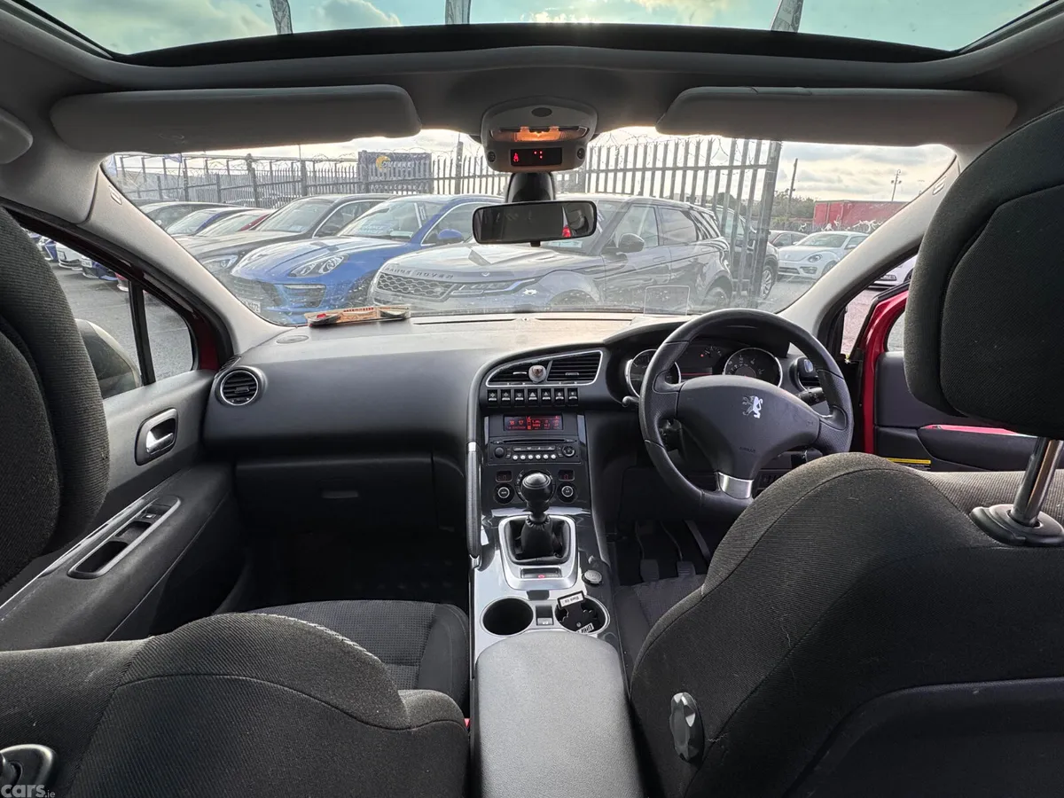 Peugeot 3008 MPV, Diesel, 2010, Red