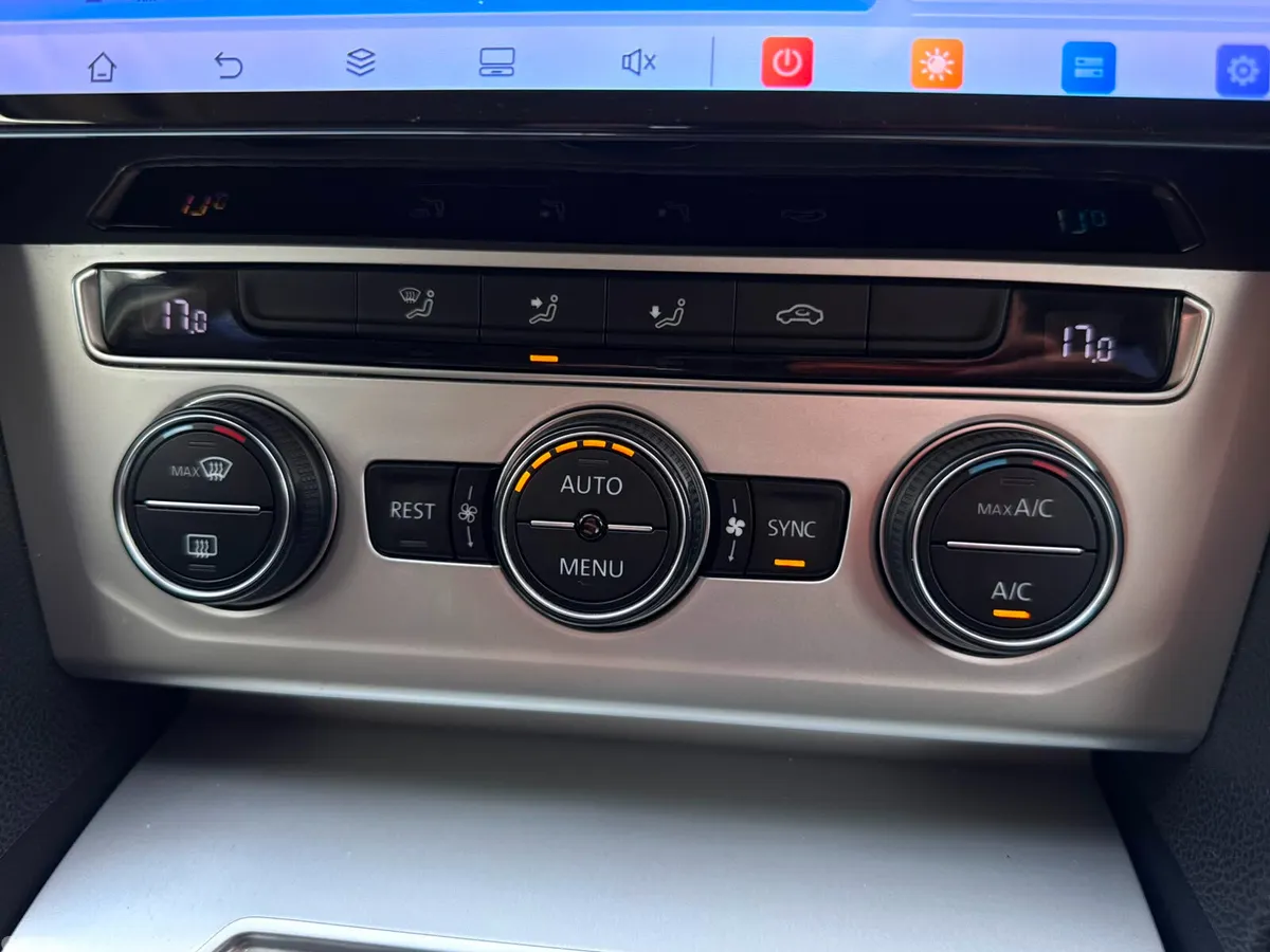 Volkswagen Passat Estate, Petrol, 2016, Grey