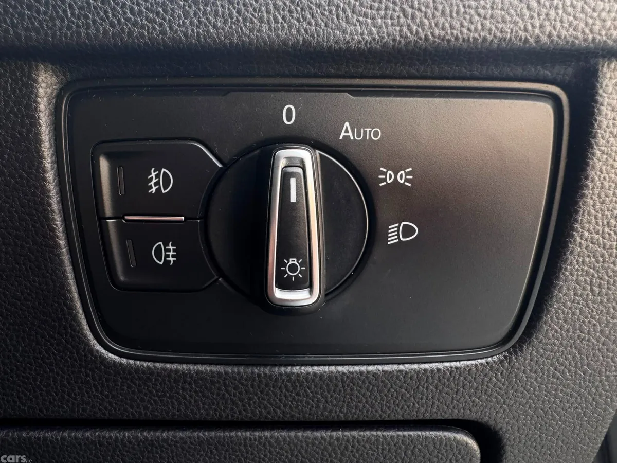 Volkswagen Passat Estate, Petrol, 2016, Grey