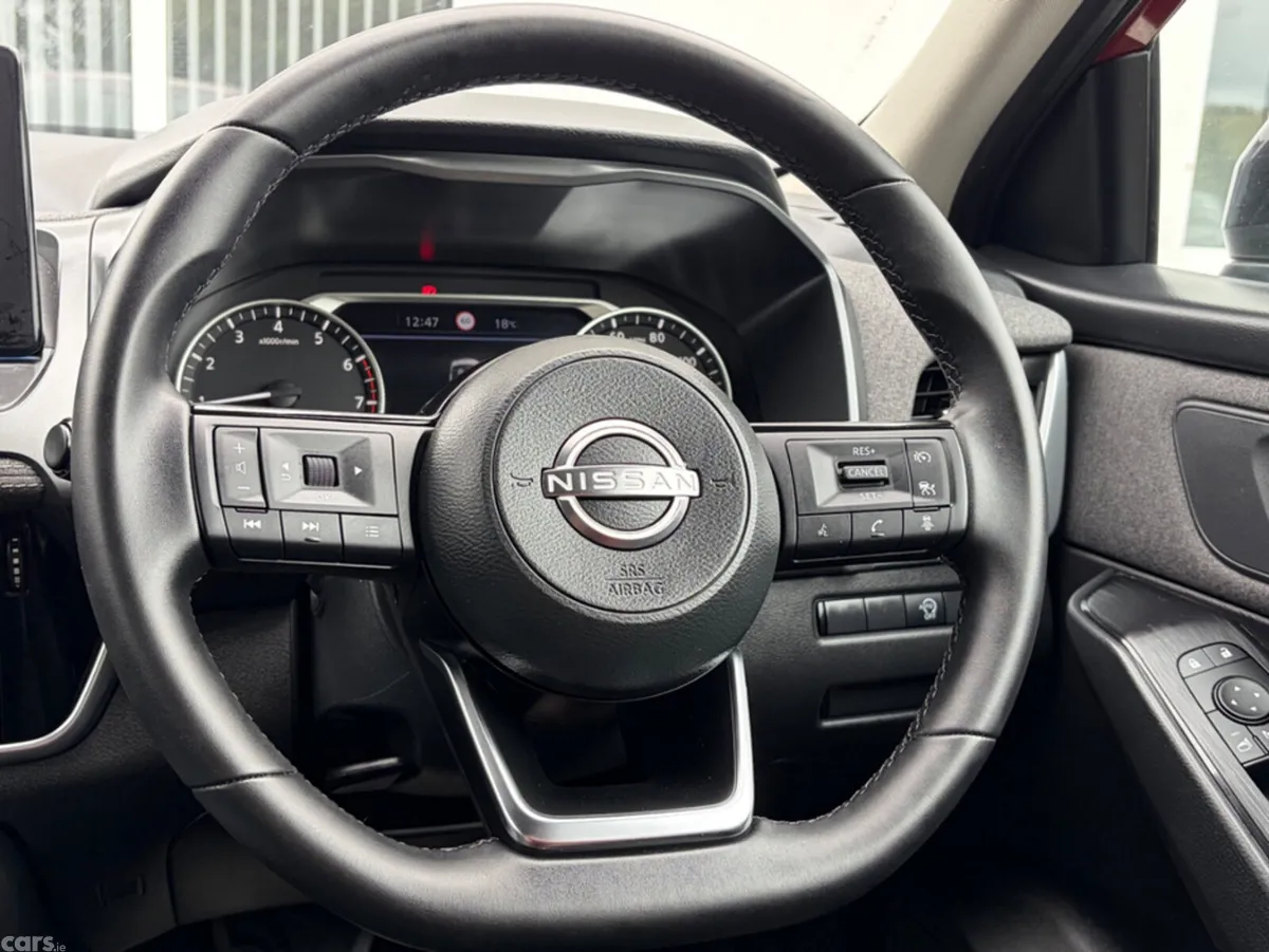 Nissan Qashqai SUV, Petrol Hybrid, 2025, Red